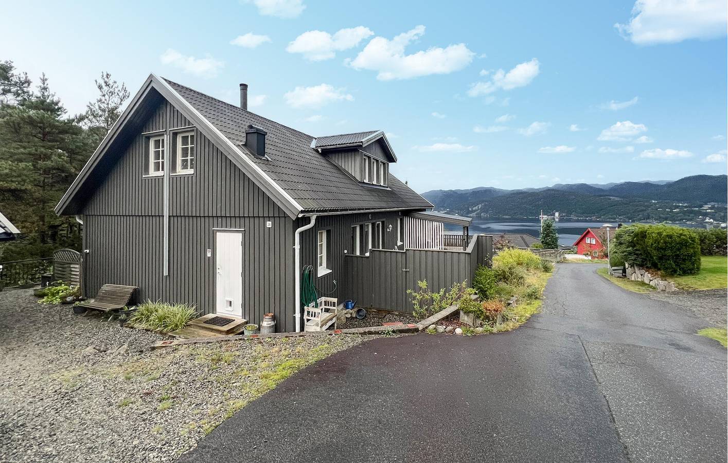 Ferienhaus für 8 Personen mit Terrasse in Flekkefjord