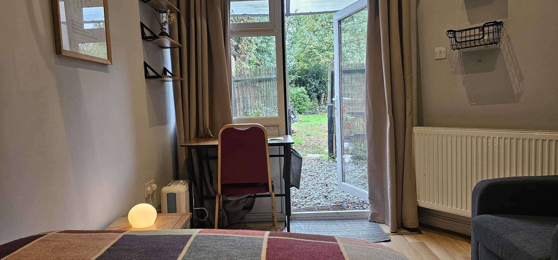 Ganzes Studio, Studio - Sleeps 2 - Private Garden in Reading, Berkshire