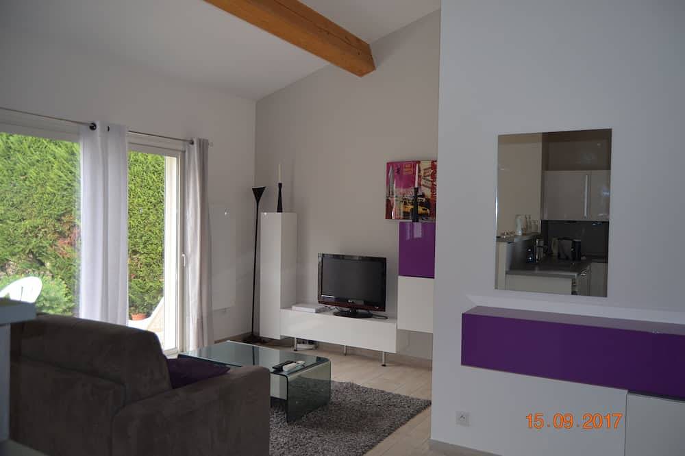 Beautiful new Annex Provencal House 4000 m2 raised in Éguilles, Aix-en-Provence region