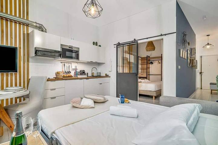 Appartement entier, 🍀 Appart La Cigale | Les Nids de la Diane in Pertuis, Parc naturel régional du Luberon