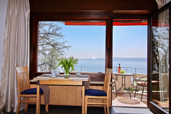 Ferienwohnung für 3 Personen, mit Balkon/Terrasse und Seeblick sowie Balkon und Ausblick - 1