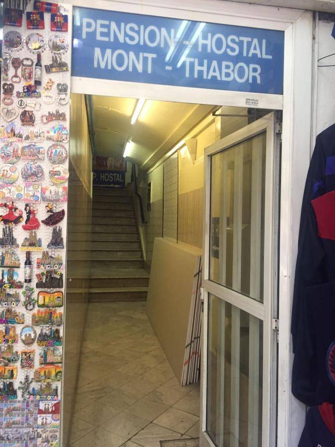Hostal Mont Thabor in Centro Barcelona, Barcelona
