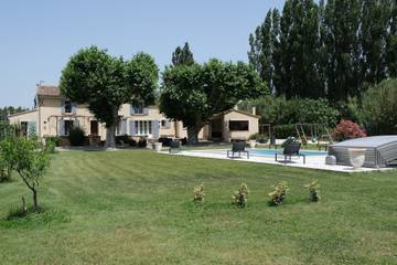 Maison De Vacances pour 10 Personnes dans Cavaillon, Parc naturel régional du Luberon, Photo 4