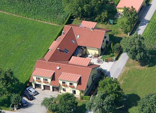Ganze Ferienwohnung, Ferienwohnung und Privatzimmer "Familie Leeb" - Doppelzimmer Sommer in Persenbeug-Gottsdorf, Donau Niederösterreich