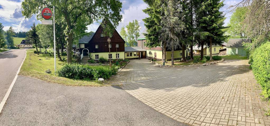 Ferienwohnung für 4 Personen, mit Terrasse und Garten sowie Sauna in Altenberg