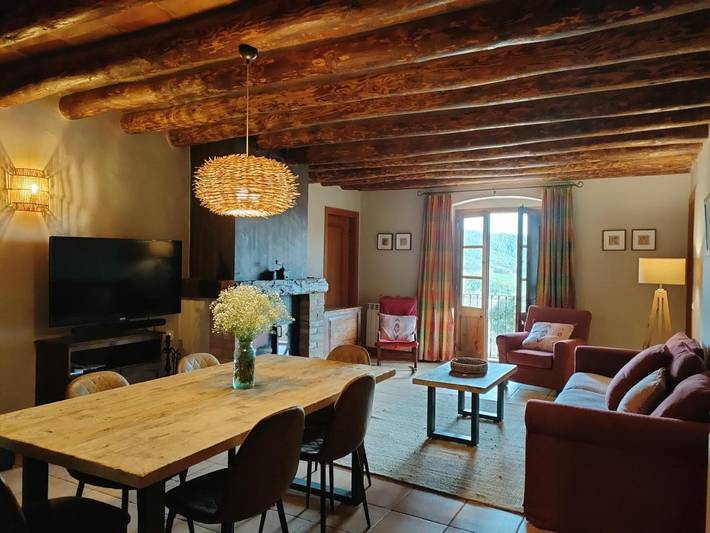 Casa rural para 8 personas, con jardín además de vistas y piscina en Provincia de Lleida - 2