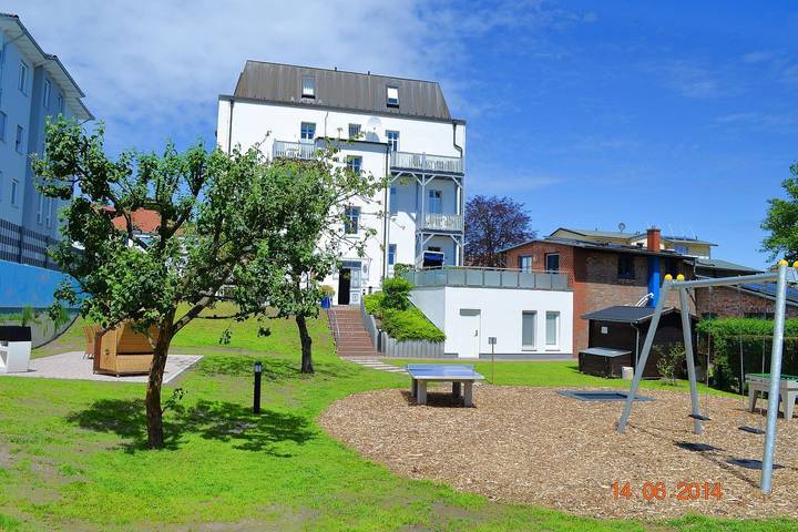 Ferienwohnung für 2 Personen, mit Balkon und Garten in Ahlbeck