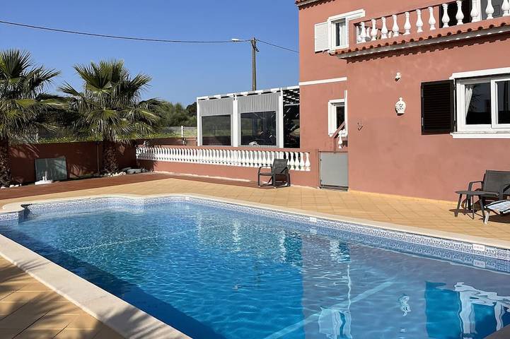 Villa für 31 Personen, mit Sauna und Garten sowie Whirlpool, mit Haustier