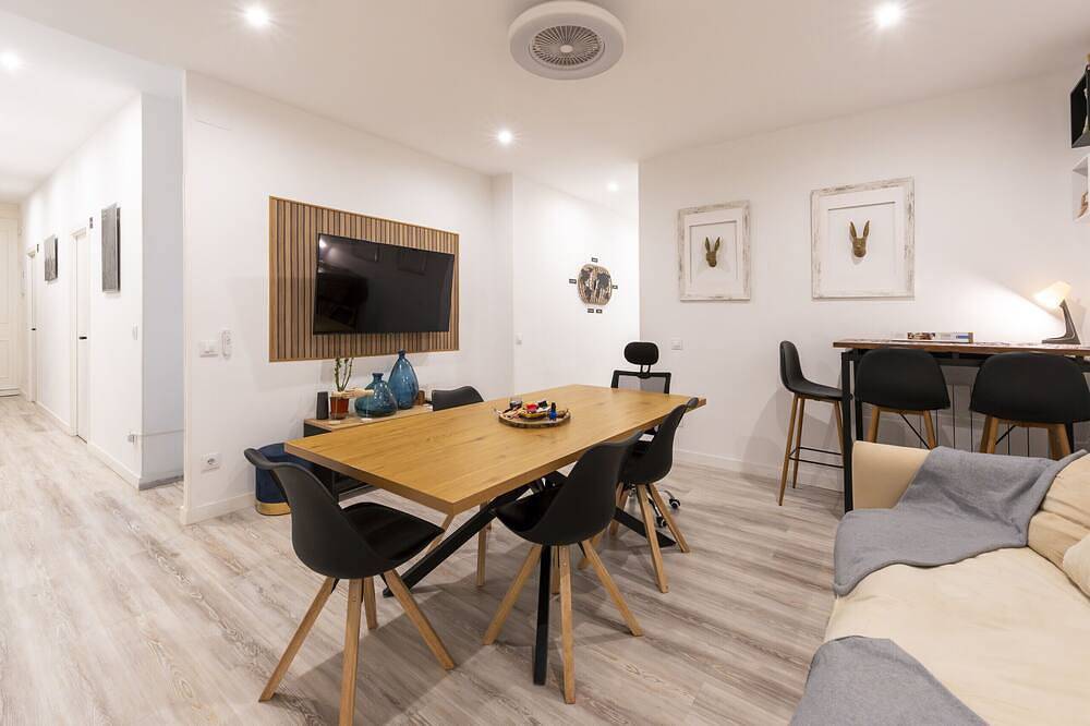 Washington: room with comfort and shared areas Gran Vía-Madrid in Centro (Madrid), Madrid