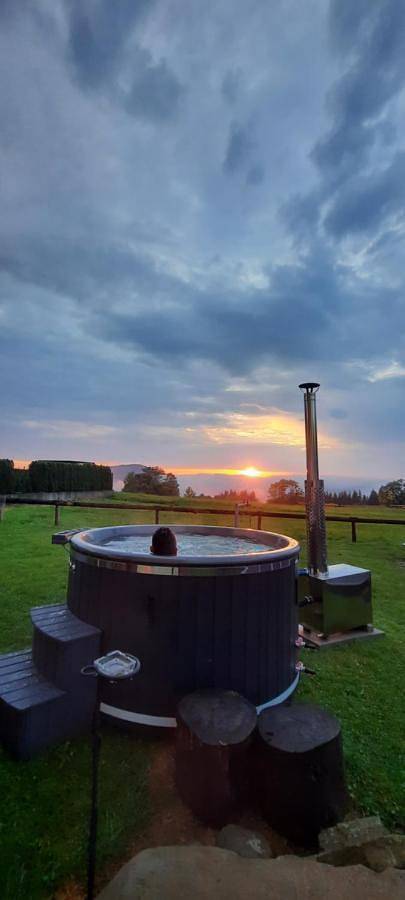 Gîte pour 10 personnes, avec jardin et sauna ainsi que piscine et vue à Pcim - 2
