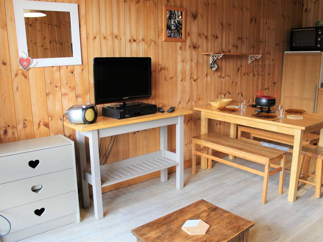 Appartement entier, Studio Montagne Vars, Pieds Pistes, Proche Commerces – 5 Couchages in Vars, Région de Briançon