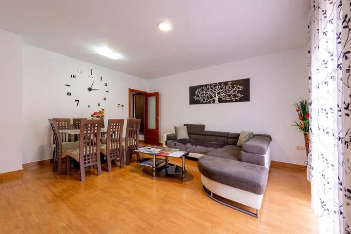 Apartamento de vacaciones para 8 personas, con balcón - 1
