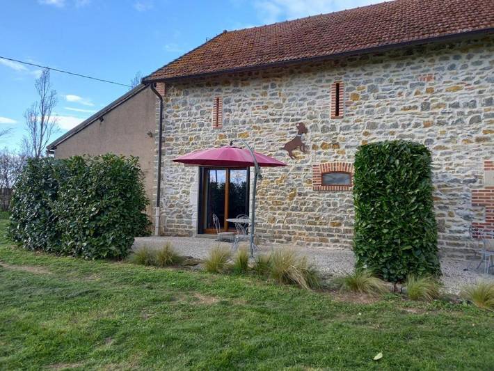 Location de vacances pour 4 personnes, avec terrasse et jardin à Gannay-sur-Loire