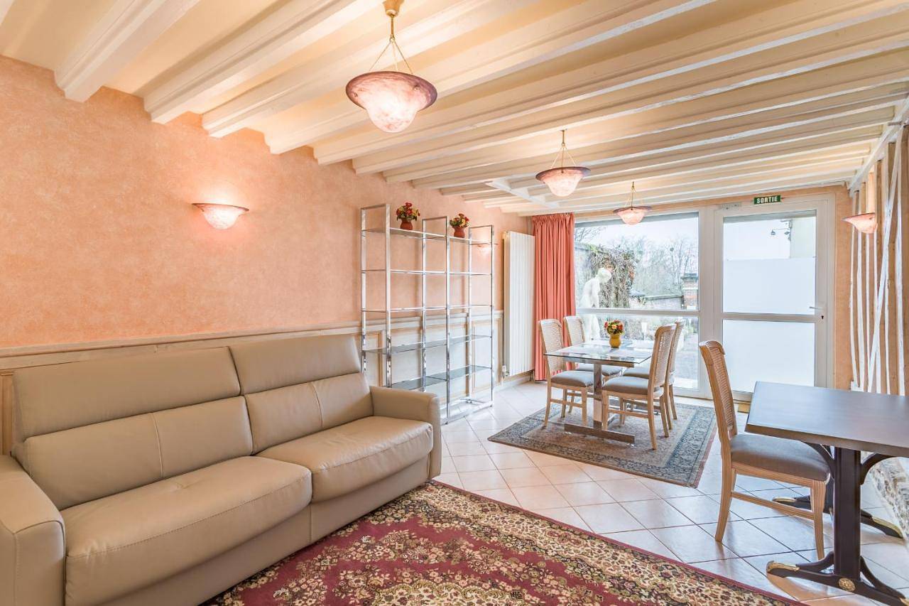Appartement entier, Le Rubis - Confort - Proche Mag Outlet Troyes - Parking gratuit in Pont-Sainte-Marie, Aube
