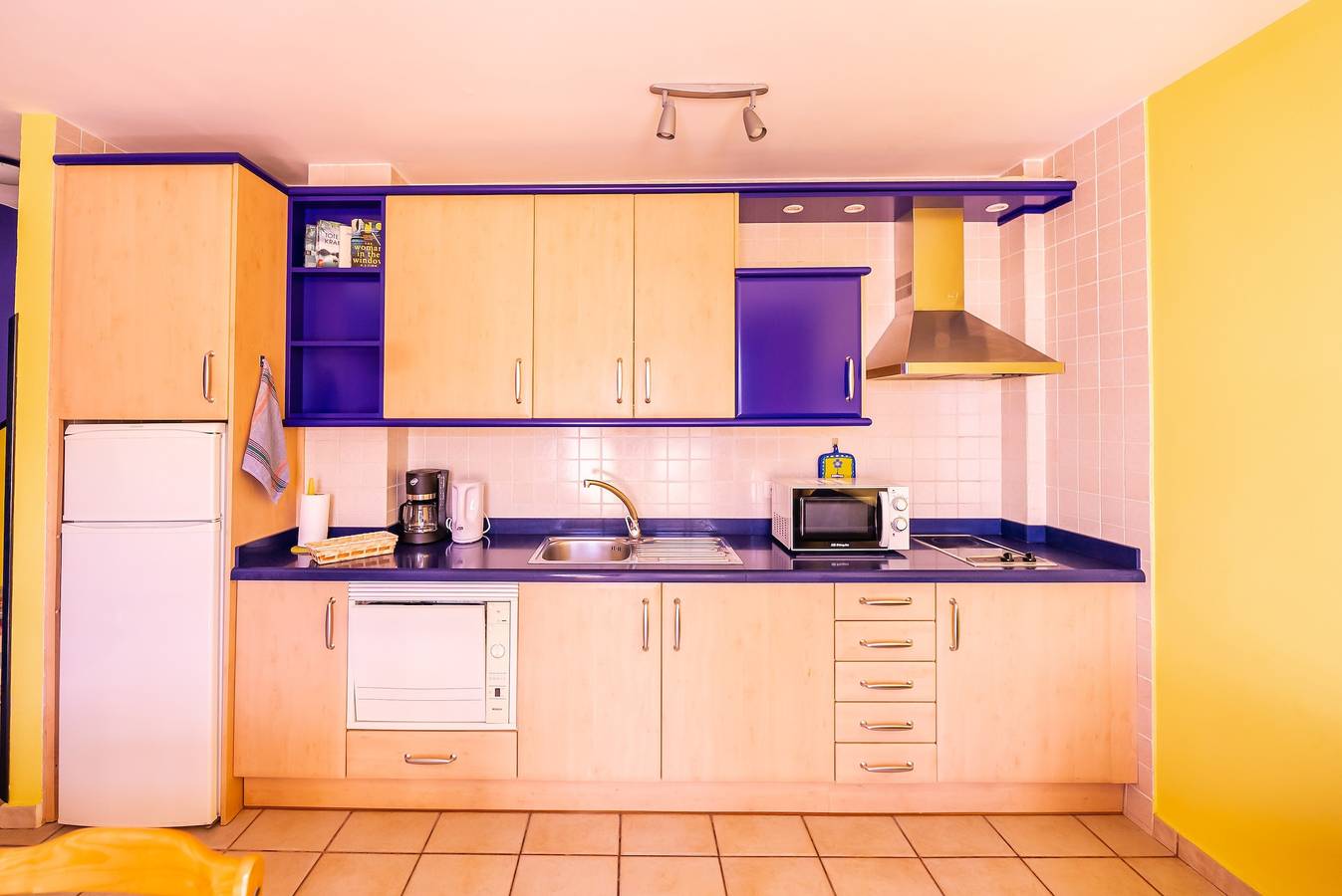 Apartamento entero, Apartamento 'Nautilus 2' con vistas al mar, terraza privada y Wi-Fi in Puerto Naos, Los Llanos de Aridane
