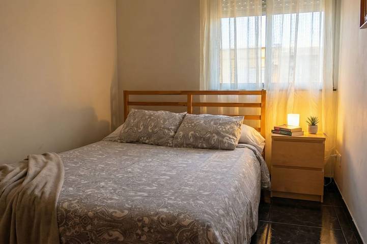 Apartamento entero, Vecindario · Apartamento completo, 2 dormitorios, despacho y wifi in Vecindario, Santa Lucía de Tirajana