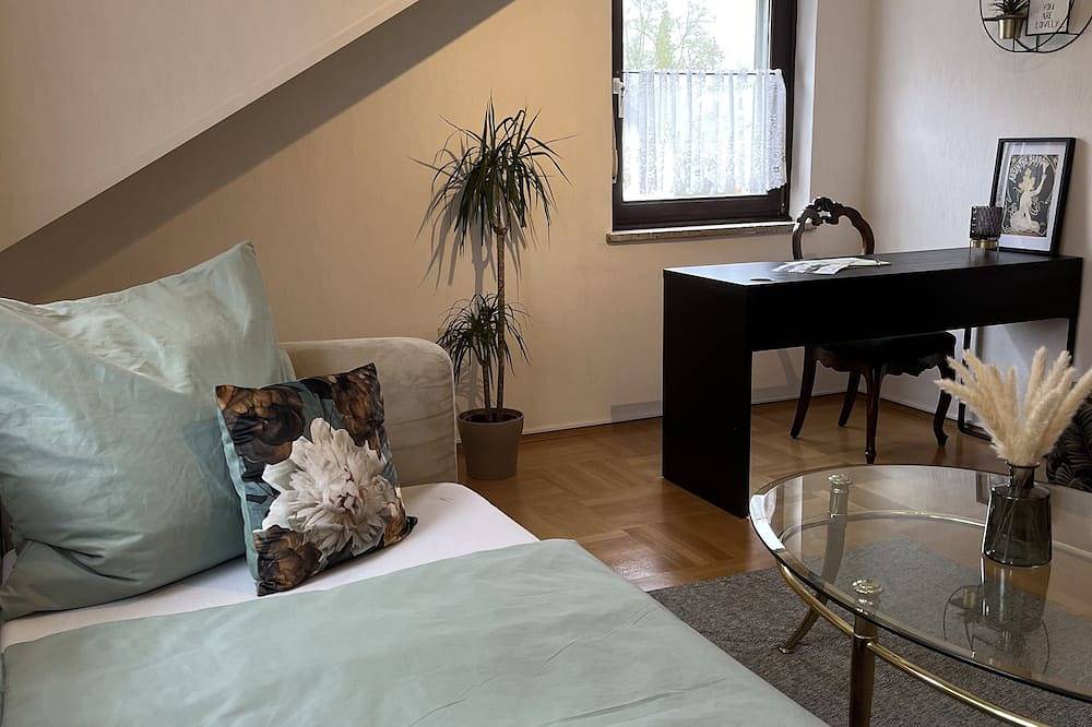 Geheel appartement, \"fewo Fuchs\" im Ferienhaus am Tal Josaphat in Limburg (Duitsland), Lahntal