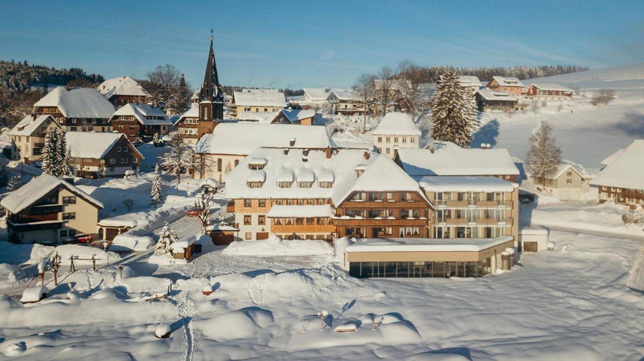 Hotel Sonne Post mit Schwimmbad in Waldau (Hochschwarzwald), Titisee-Neustadt