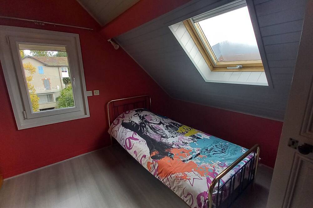 Entire apartment, T4 apartment in townhouse, very bright, quiet area in Cran-Gevrier, Annecy (commune)