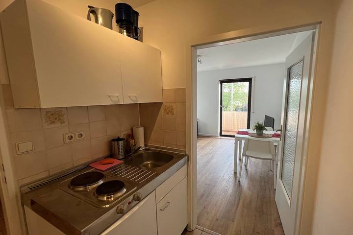 Ganze Ferienwohnung, Schönes Apartment mit Balkon in Mannheim Nahe Rheinauer See in Mannheim, Rheinebene