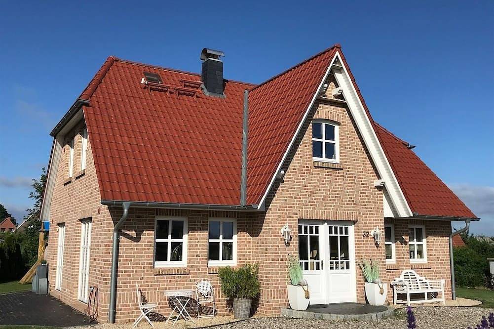 Friesenhaus \" Strandhus \", an der Ostsee, Wlan, Sauna, Kamin, by Seaside in Rosenhagen, Dassow
