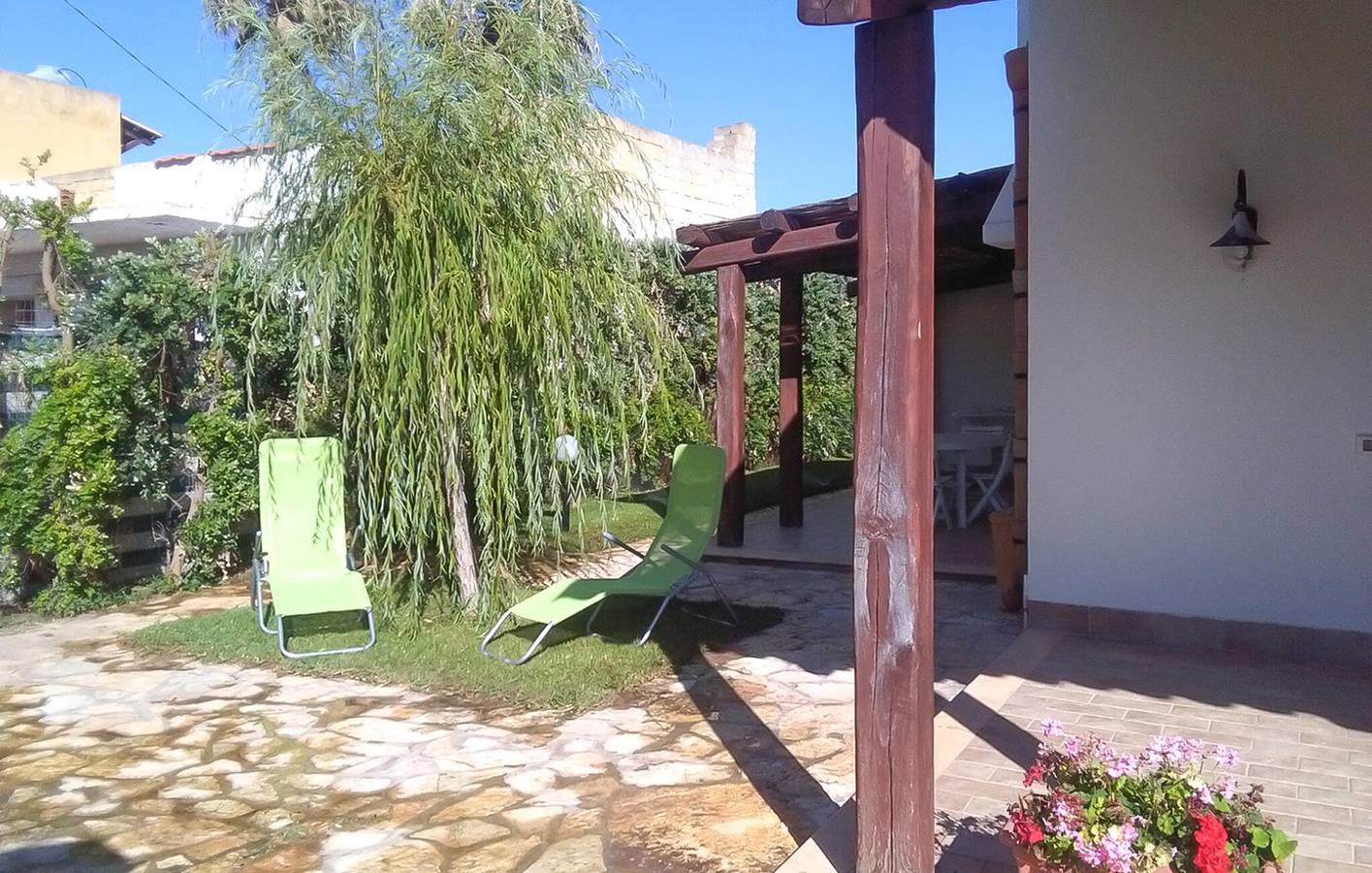 Cozy 1-Bedroom Sea View Apartment with WiFi, Parking, and Kitchen in Lido Signorino, Marsala