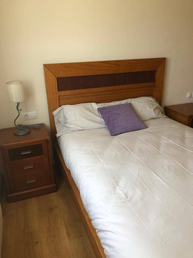 Location de vacances pour 8 personnes, avec vue et jardin à Arguedas - 2