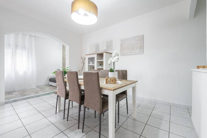 Appartamento intero, Appartamento "Noemi" con giardino in comune e Wi-Fi in Pula Cagliari, Pula e dintorni