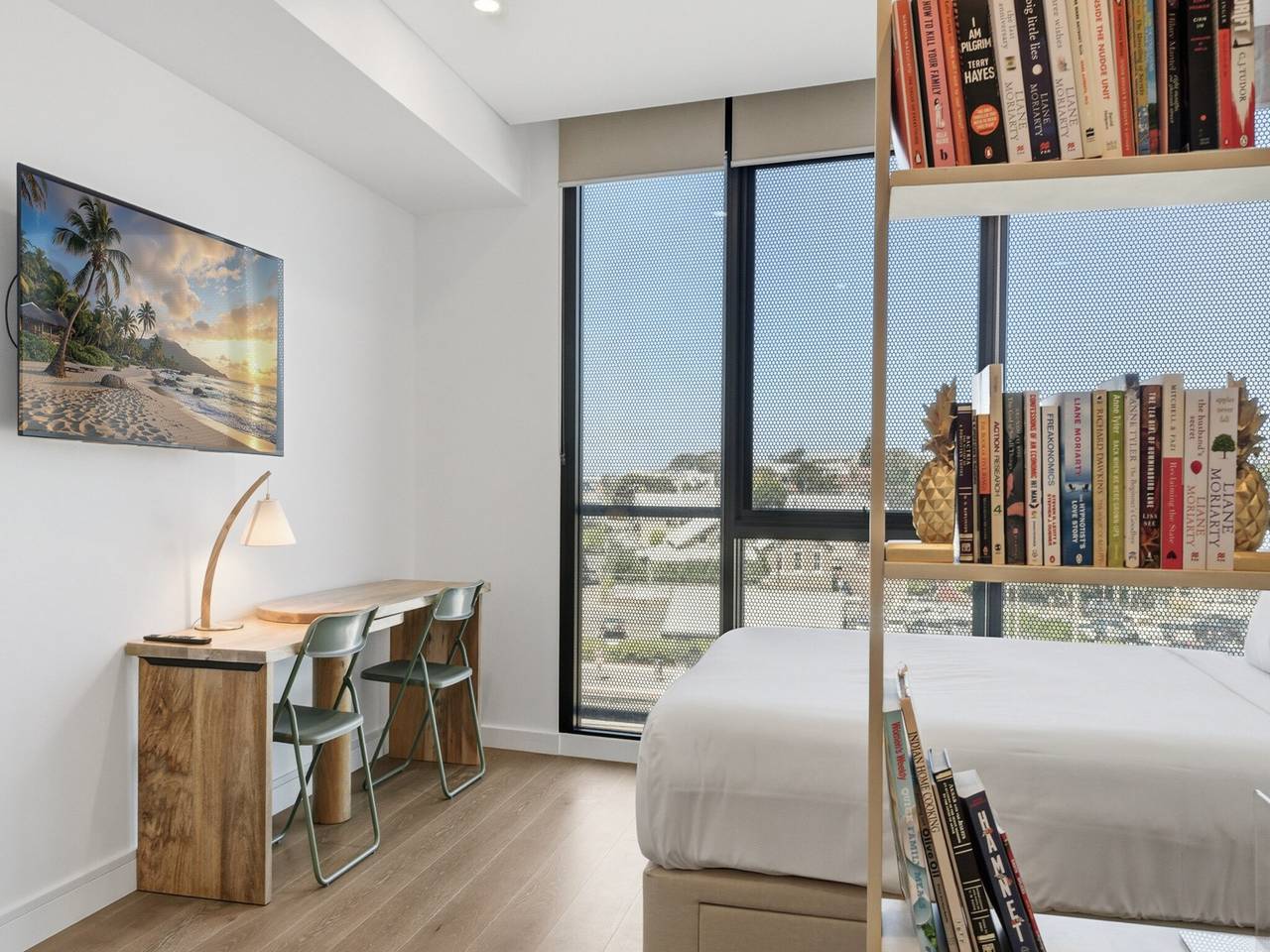 Entire apartment, Coastal Apartment with Rooftop Pool in North Fremantle, Perth