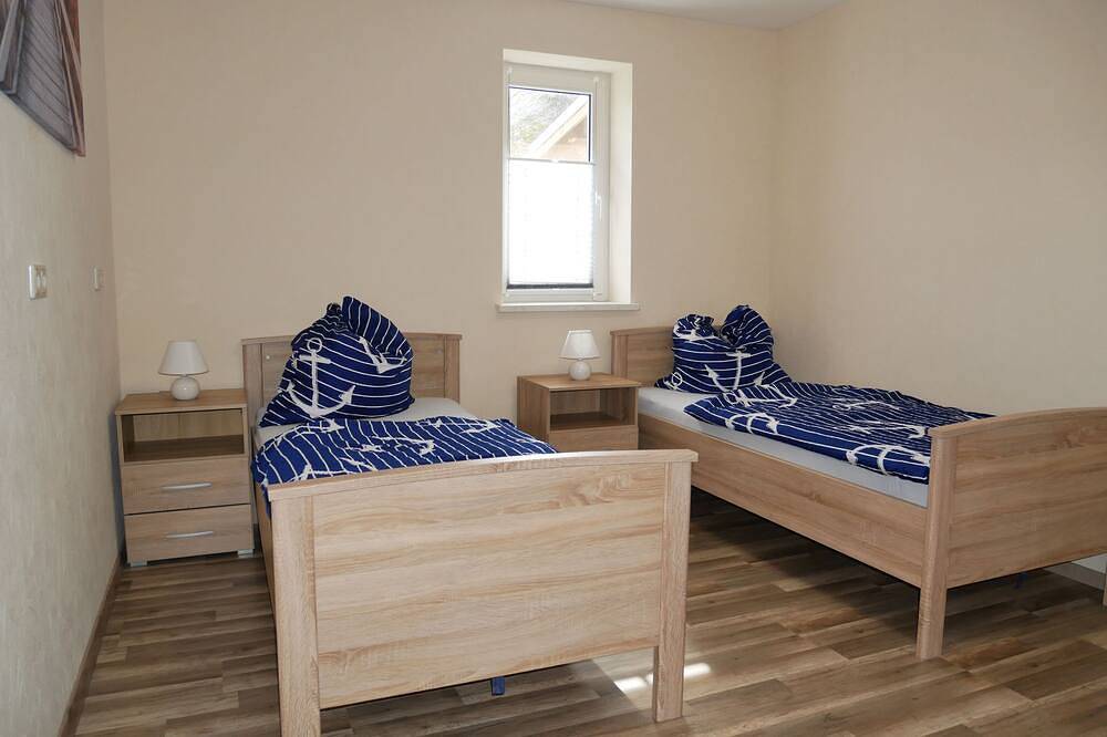Entire apartment, Apartment Neeberg in a quiet location with barbecue and garden - vacation apartment in Krummin, Usedomer Norden