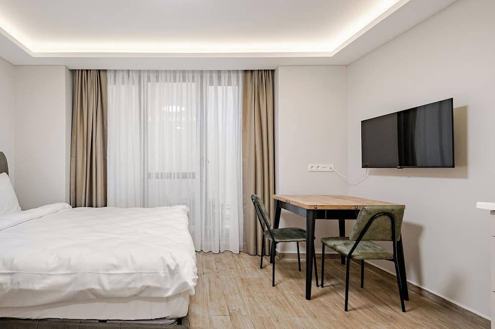 Entire apartment, Central Brand New Studio Near Metro in Şişli, Istanbul