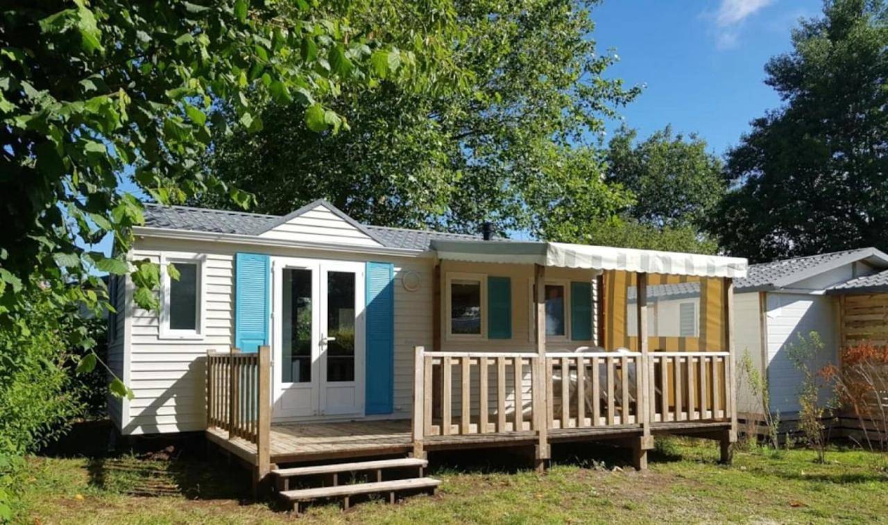 Camping 3 étoiles - Piscine - ccbfeif in Baye, Région de Quimper