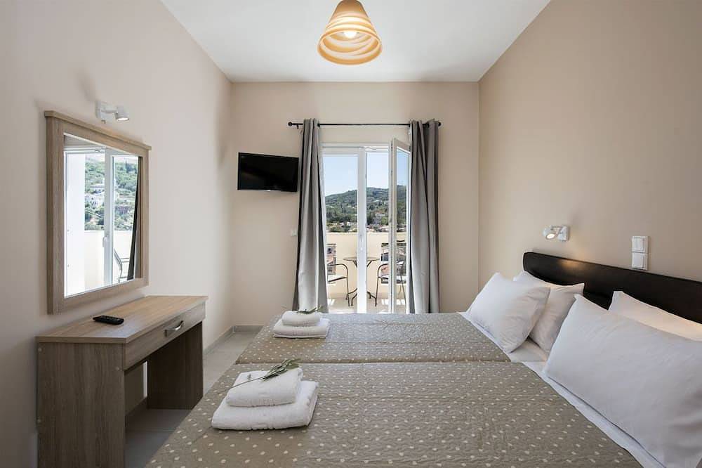 Close to the beach, spacious one-bedroom apartment with sea views., foto 2