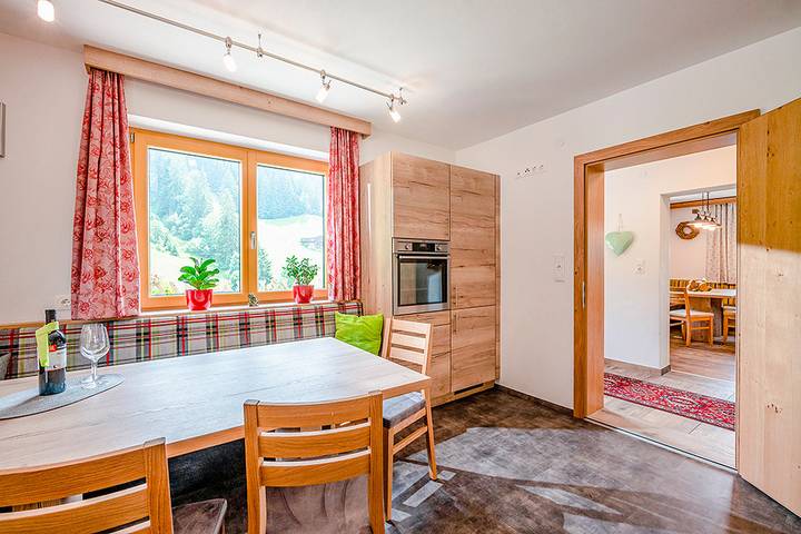 Ferienhaus für 16 Personen, mit Balkon und Ausblick in Hainzenberg - 3