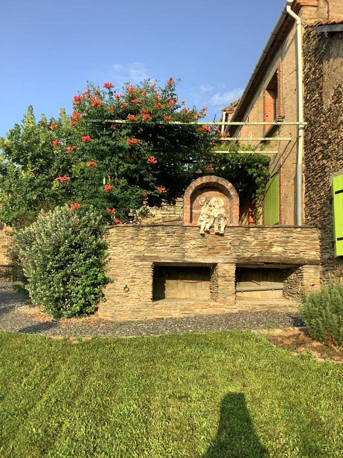 Deluxe Room (2 Adults + 1 Child) in Saint-Julien-Gaulène, Région d'Albi
