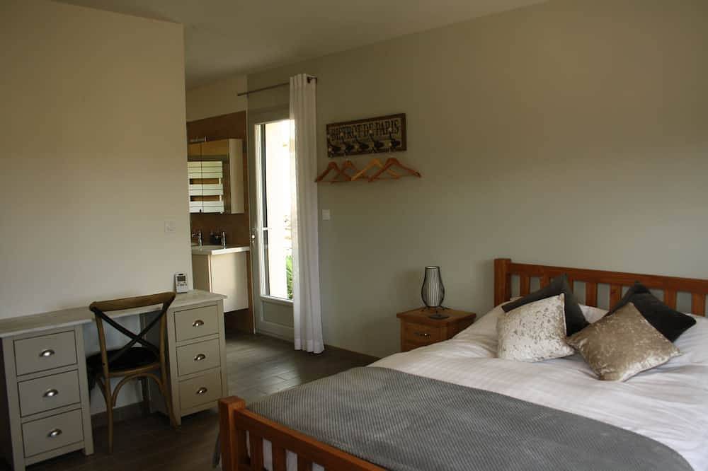 Couiza, cerca de Carcasona, alta especificación, casa de lujo, capacidad para 8 personas con piscina. in Couiza, Parque Natural Regional Corbières-Fenouillèdes