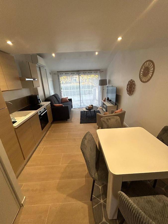 Gîte pour 2 personnes, avec Terrasse et Piscine à Manduel - 4