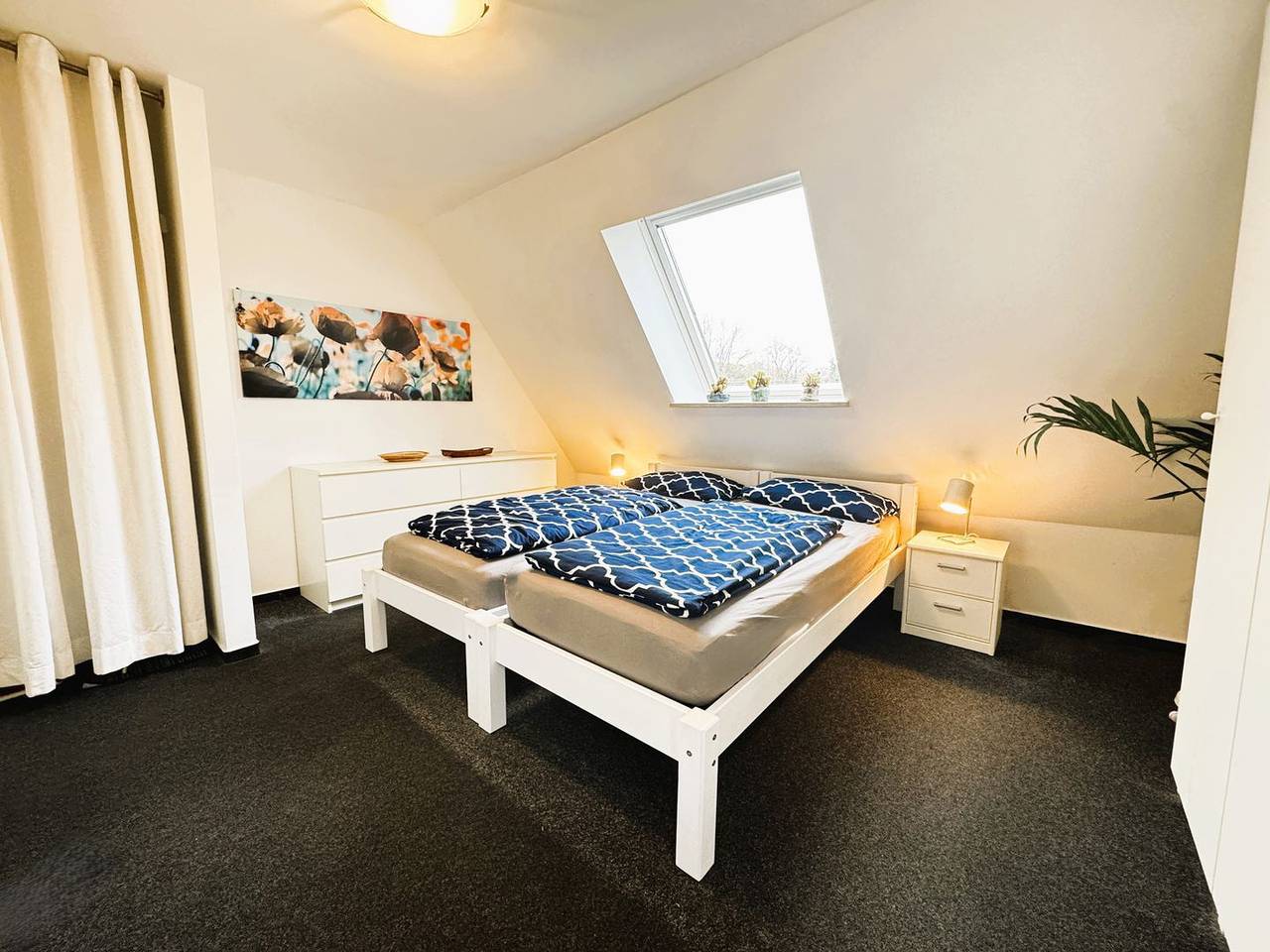 Ganze Wohnung, Stilvoll Wohnen im 45m² Dachgeschoss-Apartment für 1-2 Personen in Ahrensburg, Kreis Stormarn