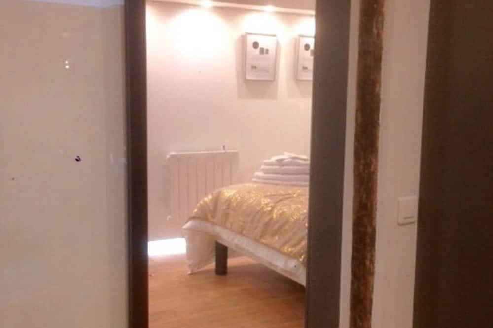 Ganze Wohnung, Im Herzen des historischen und trendigen Paris Louvre. Design und gemütliche Wohnung in 1er Arrondissement, Paris