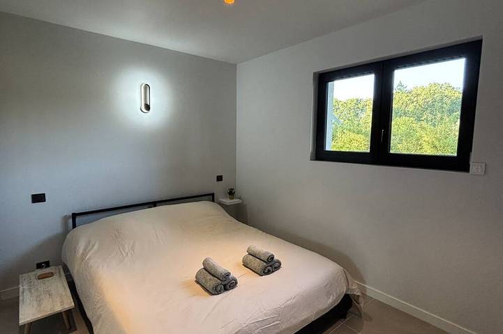 Location de vacances pour 10 personnes, avec jardin ainsi que piscine et terrasse, animaux acceptés à Chitenay - 4