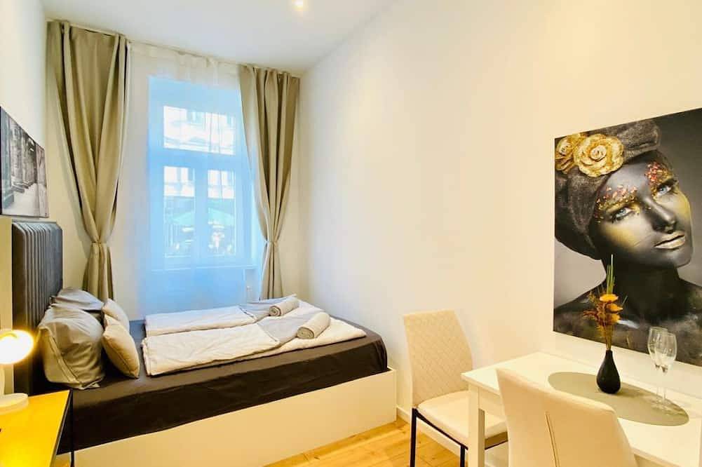 Ganze Wohnung, Ottakring Gem/Cozy Room /w Breathtaking City Views in Wien, Wienerwald