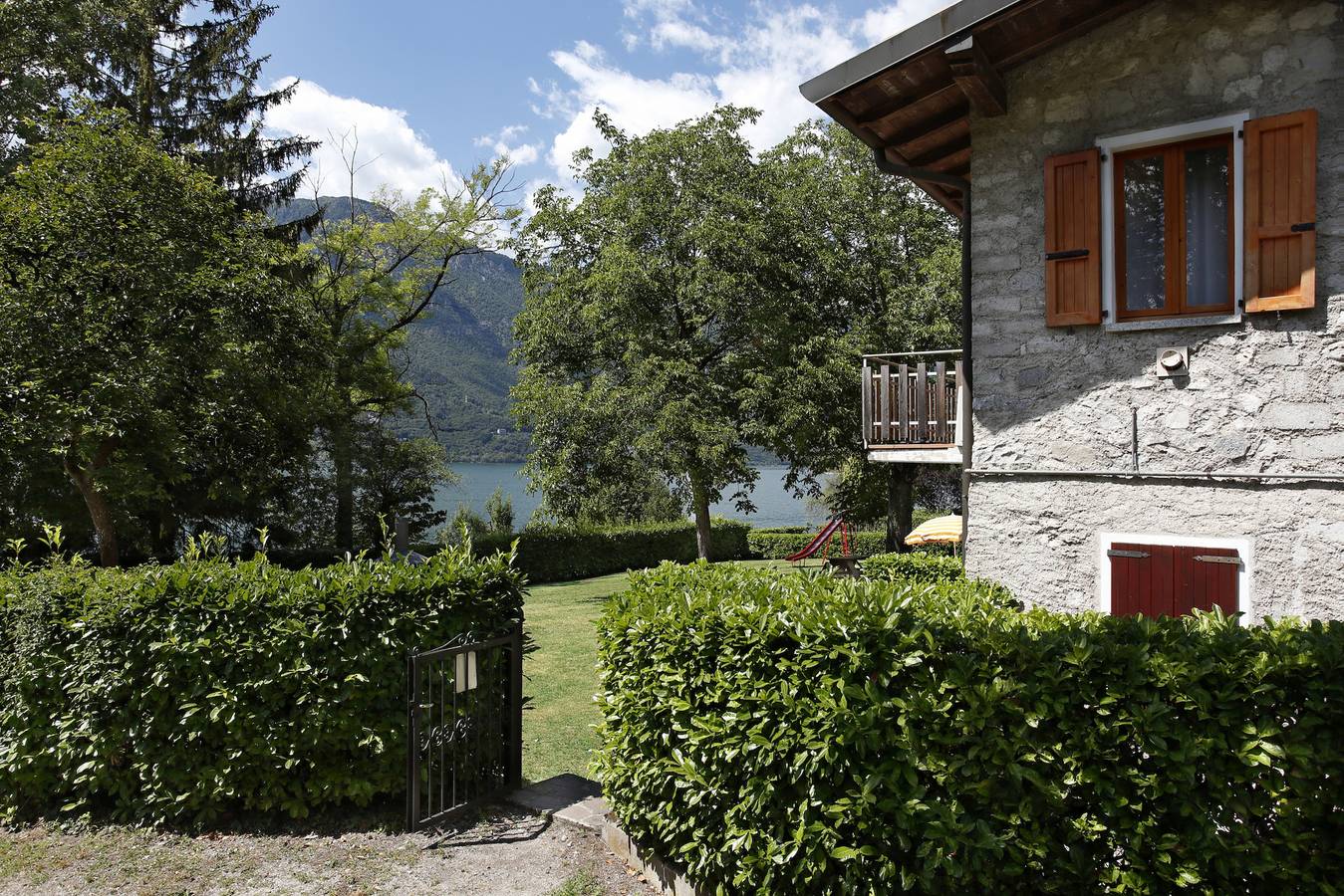 Geheel appartement, Vakantieappartement voor 4 personen met tuin in Idro, Garda Bergen