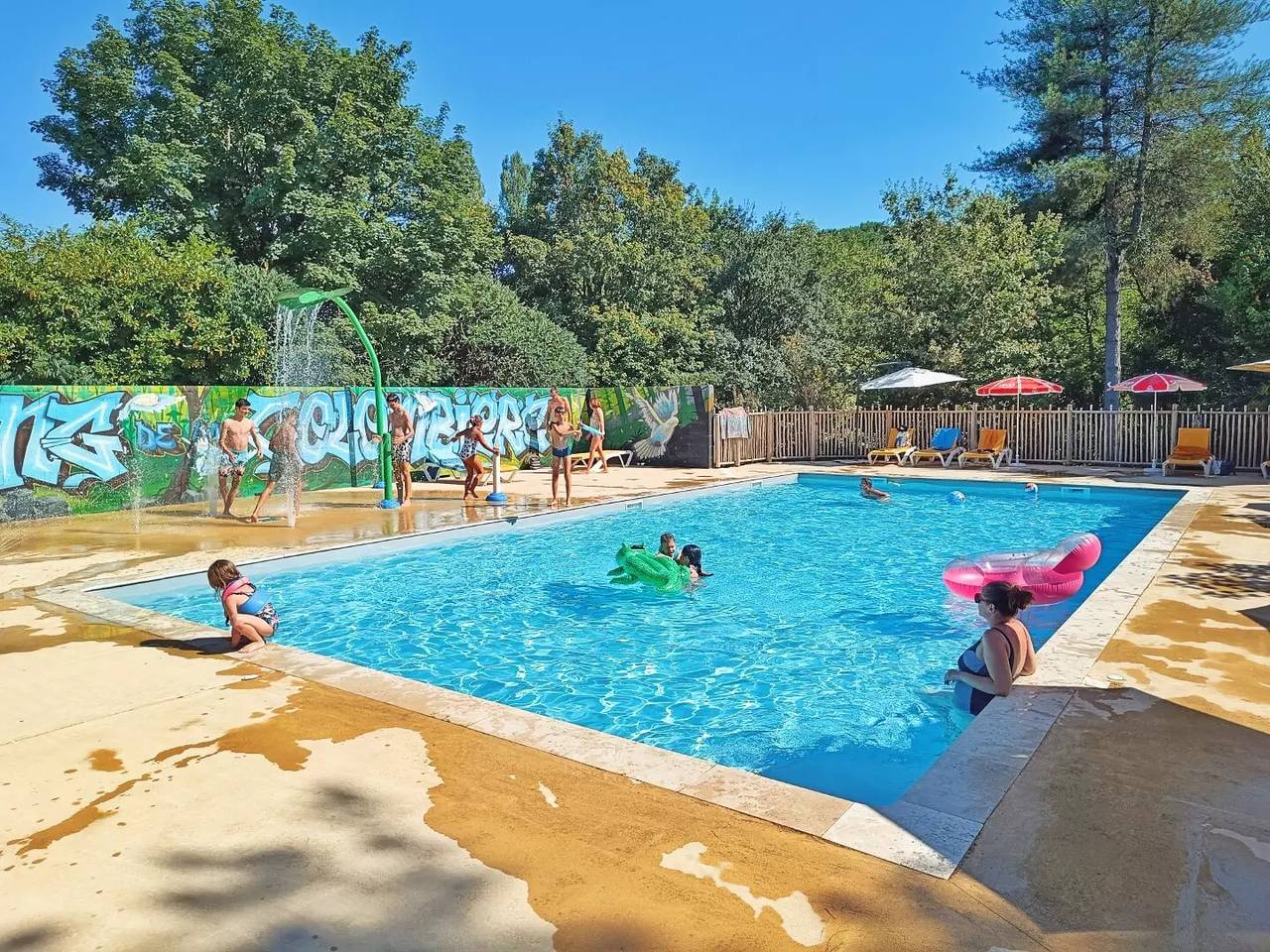 Mobil-home Eco 3 pièces 4 personnes + Tv in Beaumont-du-Périgord, Périgord Pourpre