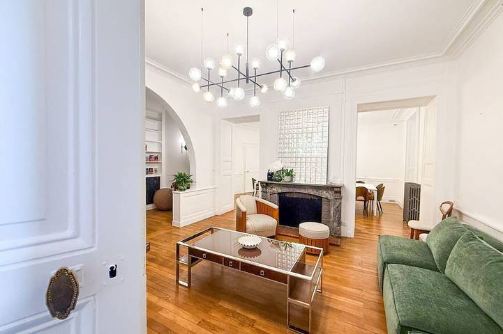 Gîte pour 15 personnes, avec jardin et jacuzzi