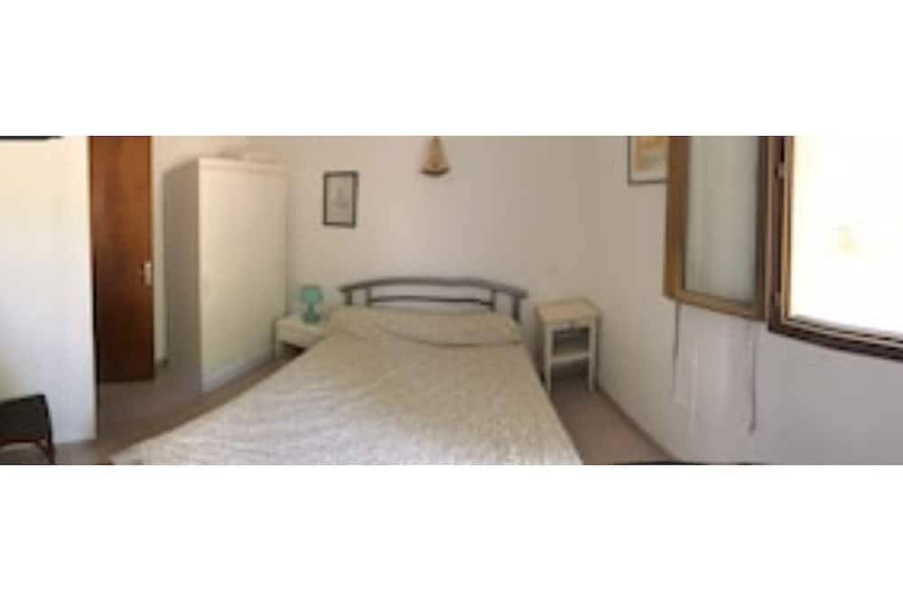 Apartamento entero, Ground floor in villa in L'Île-Rousse, Region de Calvi