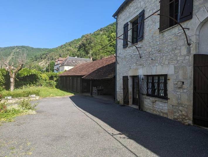 Location de vacances pour 8 personnes, avec vue et jardin à Peyrillac-et-Millac - 2
