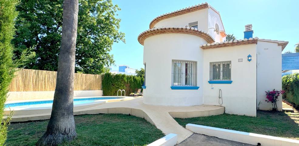 Villa für 6 Personen, mit Terrasse und Garten in Dénia - 2