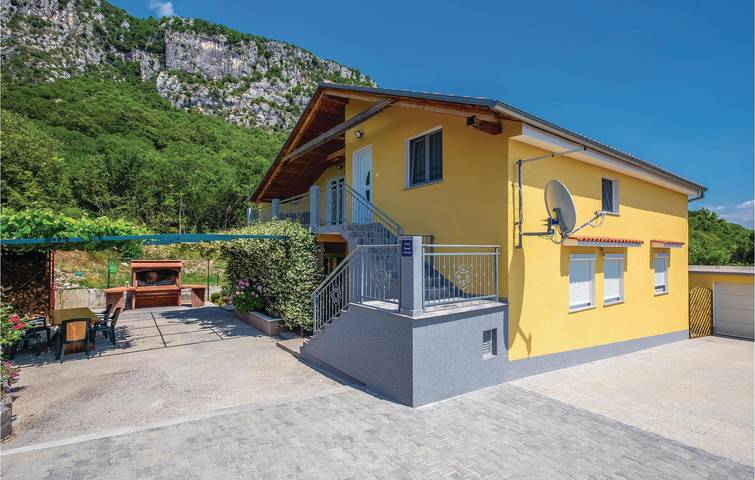 Ferienwohnung für 6 Personen, mit Terrasse in Bribir