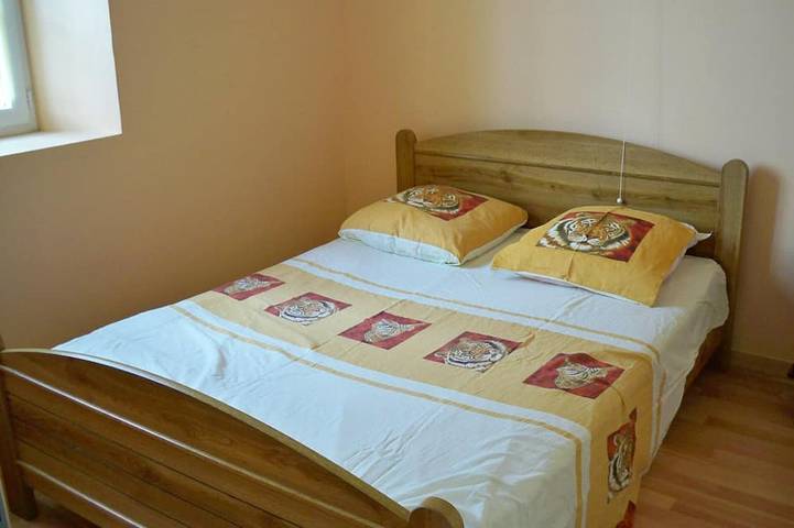 Location de vacances pour 6 personnes, avec jardin et terrasse à Tourtoirac - 2