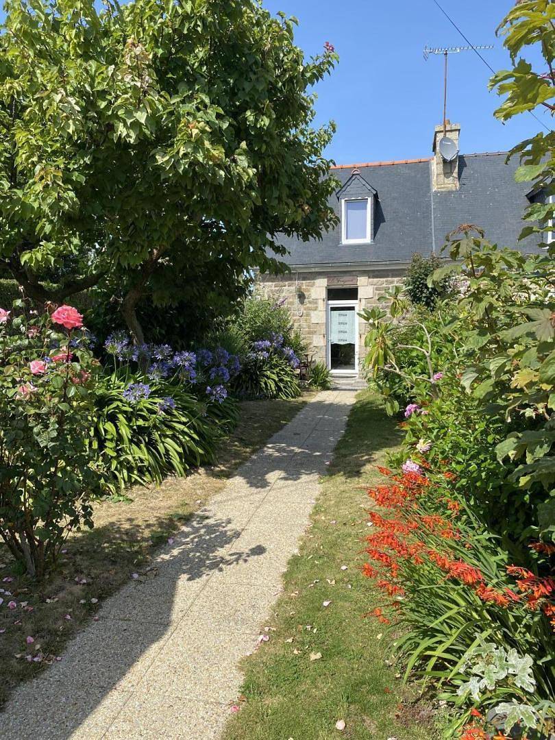 La Fringante in Pleubian, Côte de Granit Rose